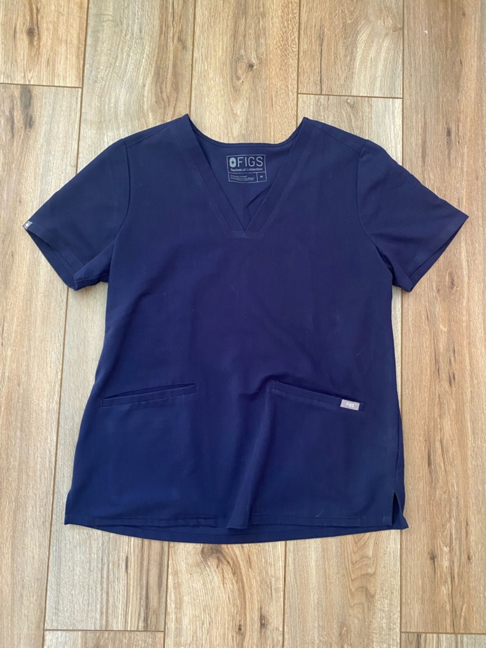 Figs Deep Navy Blue V-Neck Medical Scrub Top Medical Dental Technical Collection